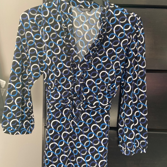 Women’s Top - Picture 2 of 3